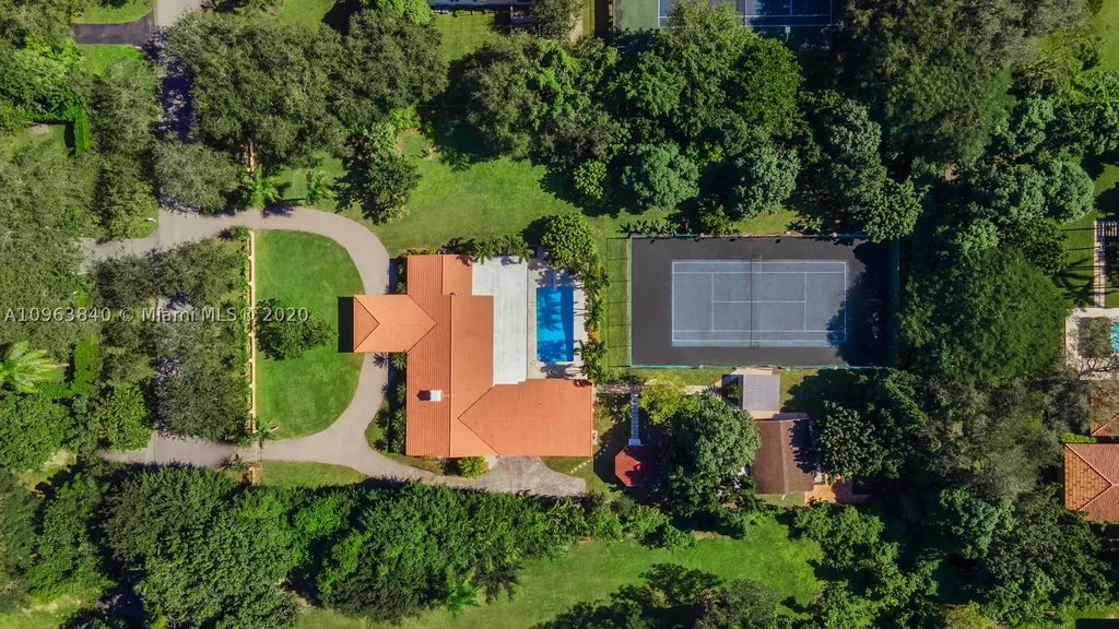 6636 SW 96th Street Pinecrest FL 33156
