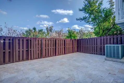 10729 NW 76th Lane Doral FL 33178