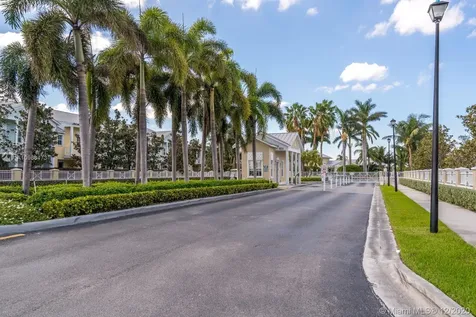 10729 NW 76th Lane Doral FL 33178