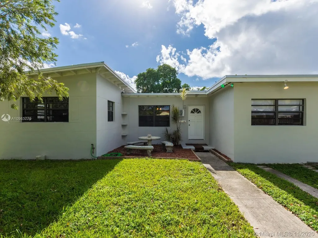 6346 NW 38th Terrace Virginia Gardens FL 33166