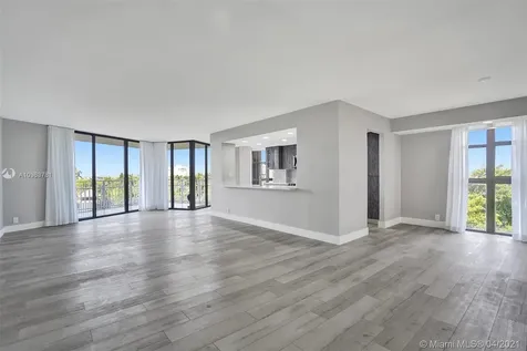 1000 N Quayside Terrace Miami FL 33138