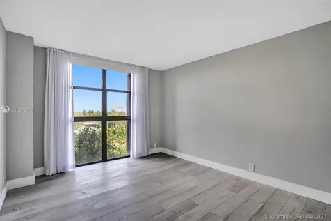 1000 N Quayside Terrace Miami FL 33138