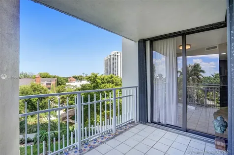1000 N Quayside Terrace Miami FL 33138