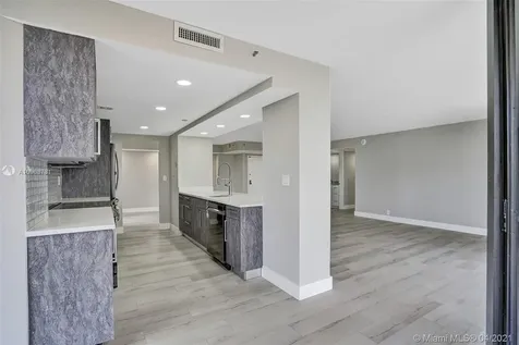 1000 N Quayside Terrace Miami FL 33138