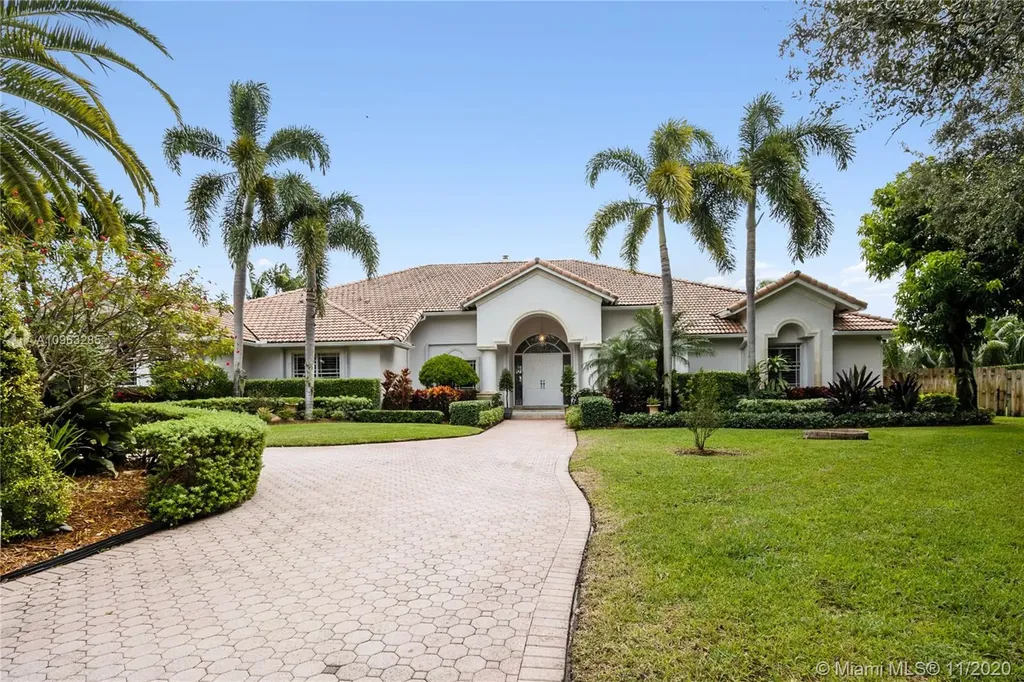6720 SW 141st Street Palmetto Bay FL 33158