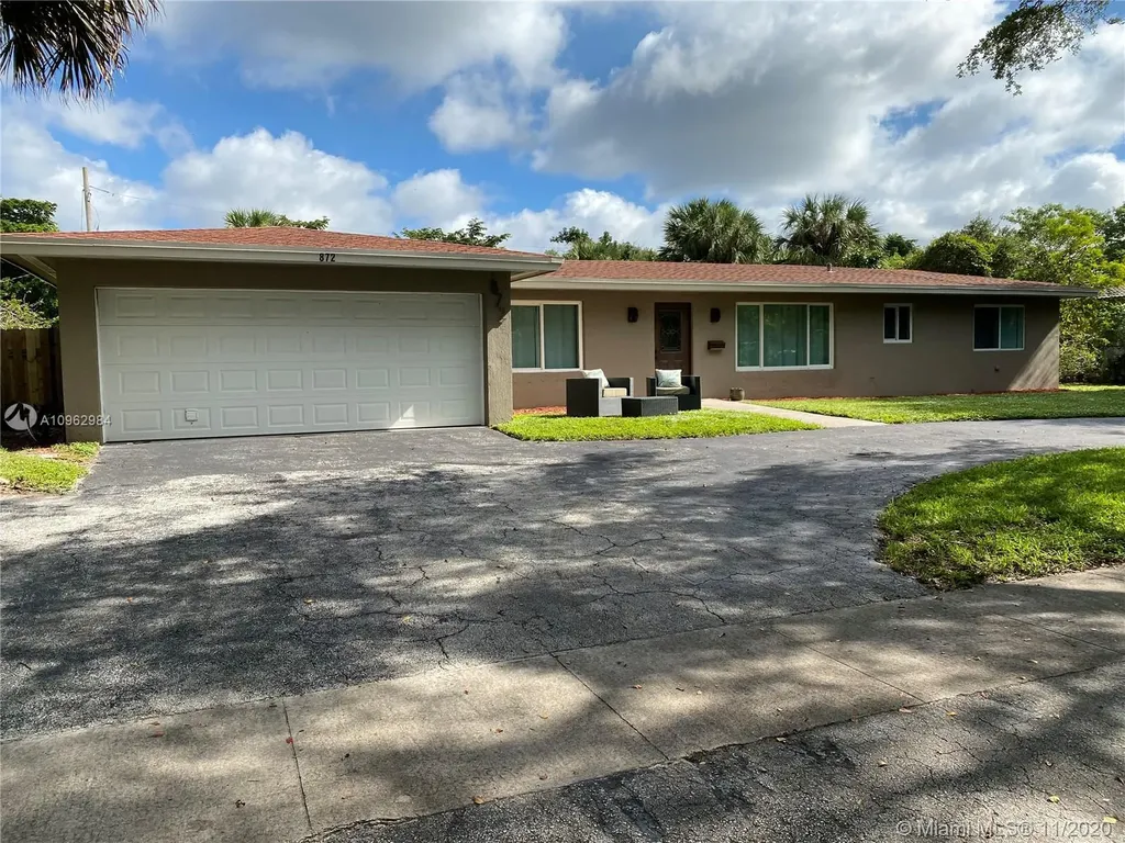 872 Garden Court Plantation FL 33317