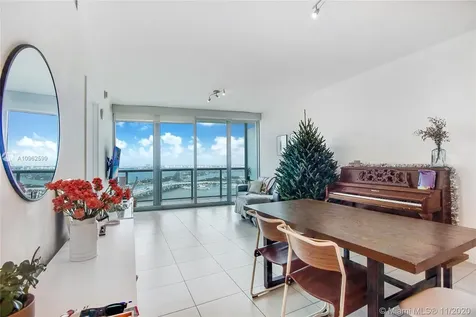 888 Biscayne Boulevard Miami FL 33132