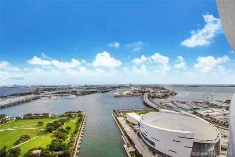 888 Biscayne Boulevard Miami FL 33132