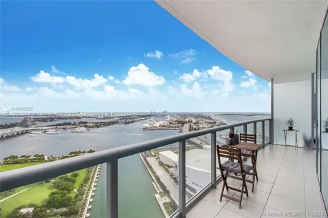 888 Biscayne Boulevard Miami FL 33132
