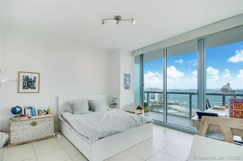 888 Biscayne Boulevard Miami FL 33132
