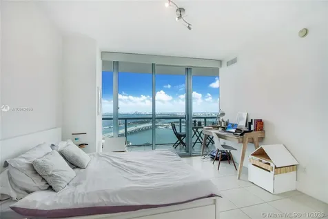 888 Biscayne Boulevard Miami FL 33132
