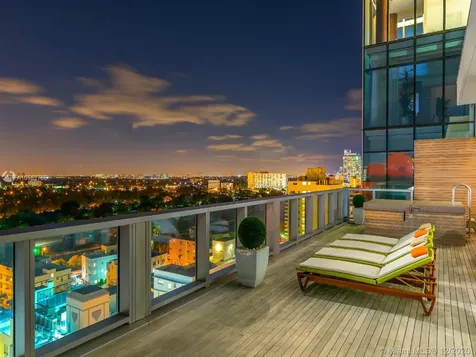 2901 Collins Avenue Miami Beach FL 33140