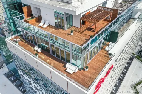 2901 Collins Avenue Miami Beach FL 33140