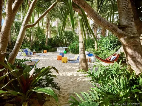 2901 Collins Avenue Miami Beach FL 33140