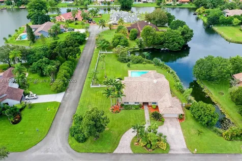 1561 SW 119th Terrace Davie FL 33325