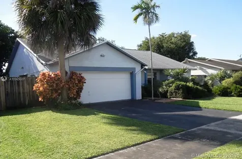 956 S Bluebird Lane Homestead FL 33035