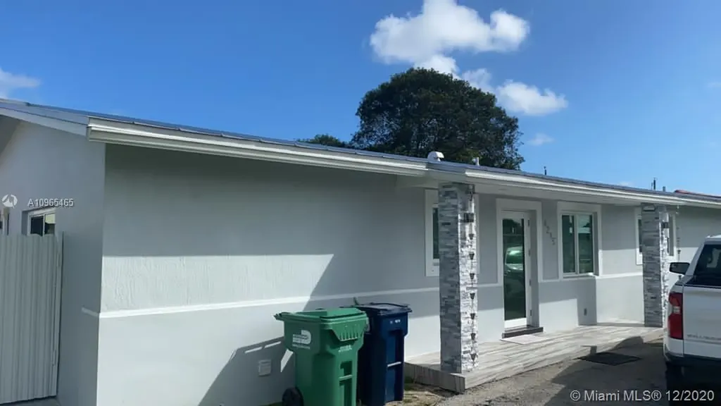 4215 SW 98th Court Miami FL 33165