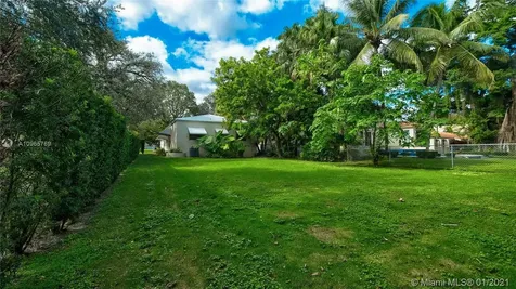 2523 Alhambra Circle Coral Gables FL 33134