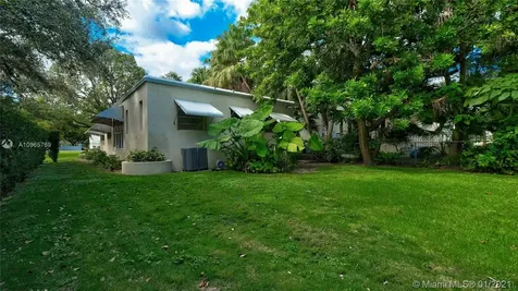 2523 Alhambra Circle Coral Gables FL 33134