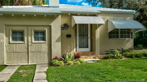 2523 Alhambra Circle Coral Gables FL 33134