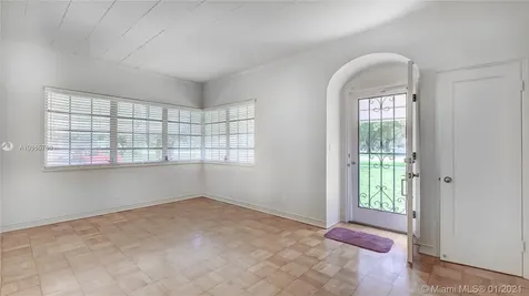 2523 Alhambra Circle Coral Gables FL 33134