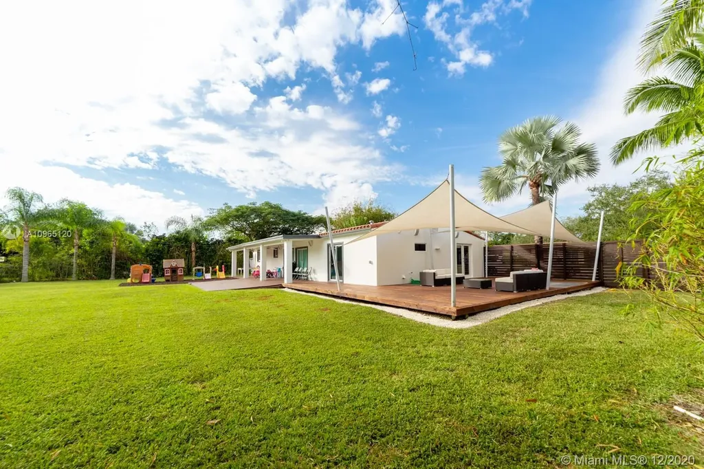 11225 SW 107th Court Miami FL 33176