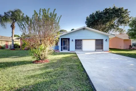 2514 SE Victory Avenue Port St. Lucie FL 34952