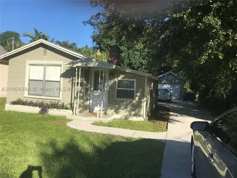 207 SW 4th Avenue Hallandale Beach FL 33009