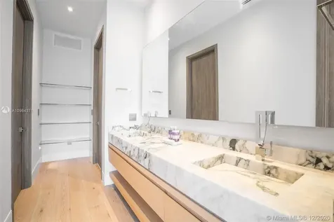 5490 SW 80th Street Miami FL 33143