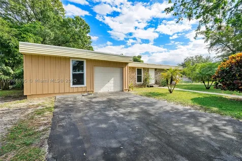 7700 NW 75th Avenue Tamarac FL 33321