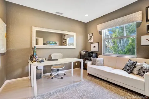 443 Fairmont Lane Weston FL 33326