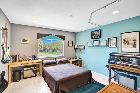 443 Fairmont Lane Weston FL 33326
