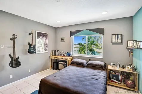 443 Fairmont Lane Weston FL 33326