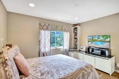 443 Fairmont Lane Weston FL 33326