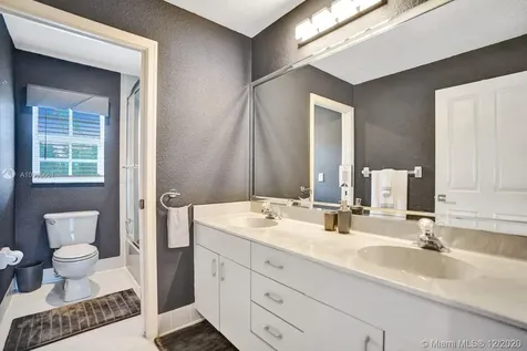 443 Fairmont Lane Weston FL 33326