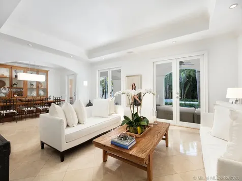 5700 SW 107th Street Pinecrest FL 33156