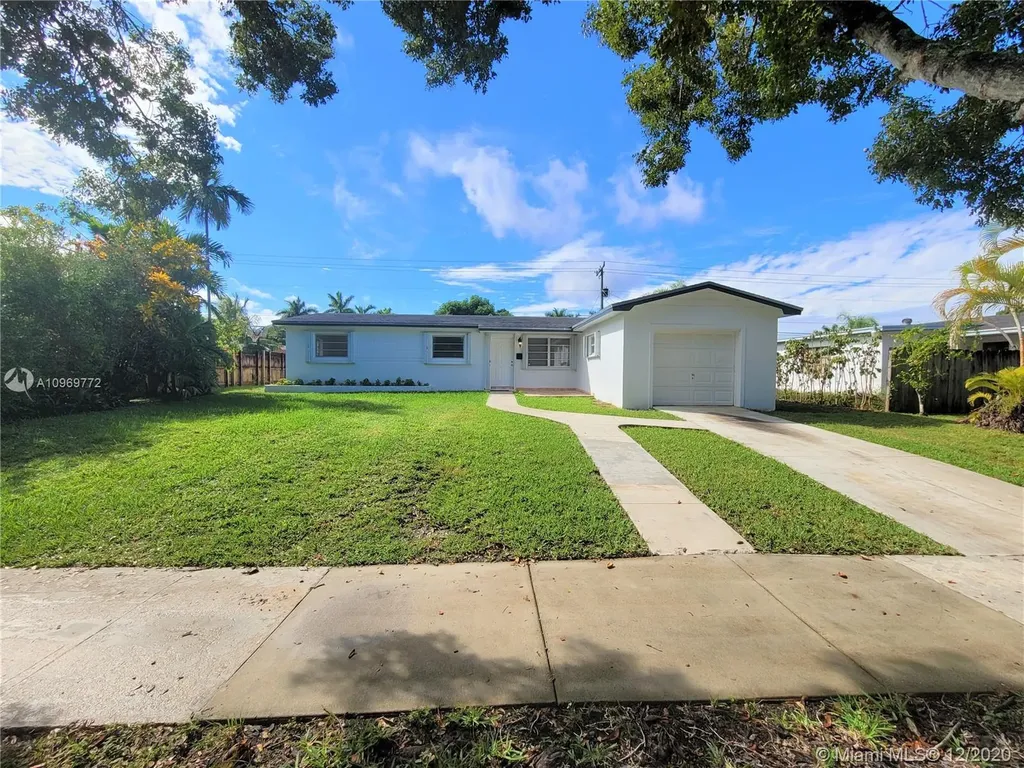 19520 Whispering Pines Road Cutler Bay FL 33157