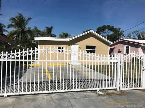 825 NW 107th Street Miami FL 33168