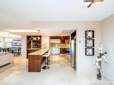 9801 Collins Avenue Bal Harbour FL 33154