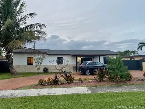 10101 SW 38th Terrace Miami FL 33165