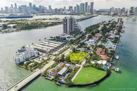 1141 N Venetian Drive Miami FL 33139
