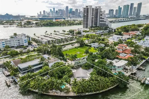 1141 N Venetian Drive Miami FL 33139