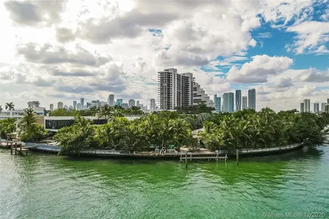 1141 N Venetian Drive Miami FL 33139