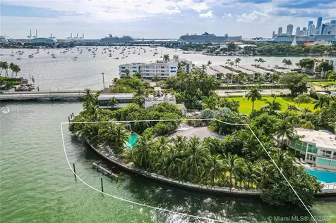 1141 N Venetian Drive Miami FL 33139