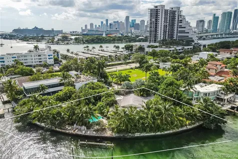 1141 N Venetian Drive Miami FL 33139