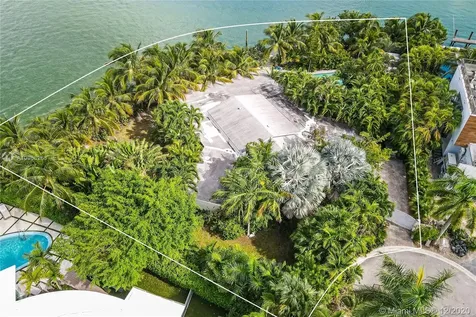 1141 N Venetian Drive Miami FL 33139