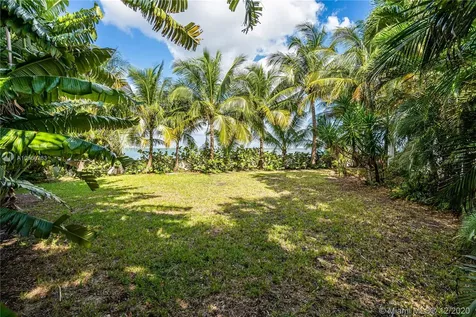 1141 N Venetian Drive Miami FL 33139