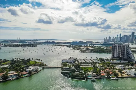 1141 N Venetian Drive Miami FL 33139