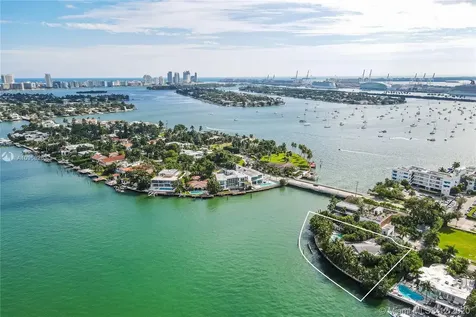 1141 N Venetian Drive Miami FL 33139