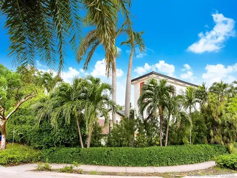 691 Ridgewood Road Key Biscayne FL 33149